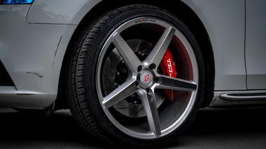 Купить TEI Racing Bbk 6Piston Caliper Большой тормозный комплект для Audi A4L A6L с 355*32мм кольцом ротора онлайн изготовление