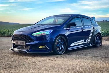 Купить BBK тормозный комплект совместим с Ford Focus ST250 MK3 18-дюймовое колесо 355 * 32 мм ротор онлайн изготовление