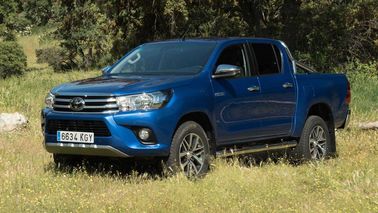 Купить BBK для Toyota Hilux 6 поршневый калибр с 355 * 32 мм ротора Большой тормозный комплект с четырьмя тормозными подушками онлайн изготовление