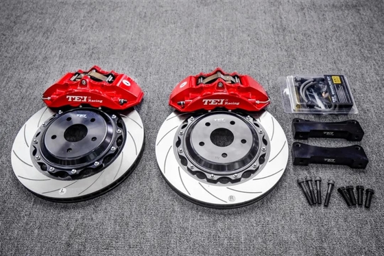 Купить TEI Racing BBK для Toyota Camry Установлены большие тормозные комплекты 4 поршневые калибр P40NS онлайн изготовление