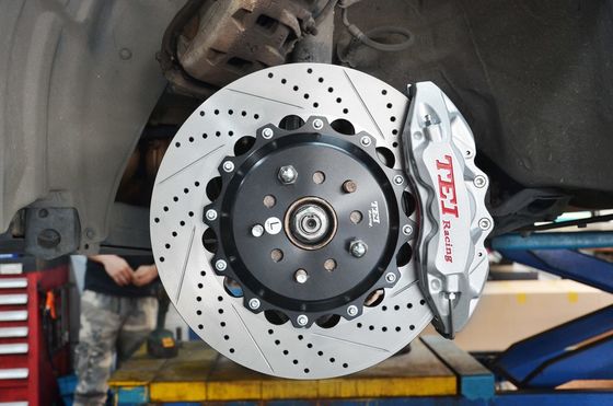 BBK на захолустье Subaru 6 крумциркулей поршеня с колесом P60S ротора 18inch 355*32mm